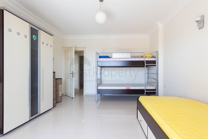 شقة اطلالة بحر في الانيا - تراس واسع - تصميم 1+2 - في محمودلار / الانيا 