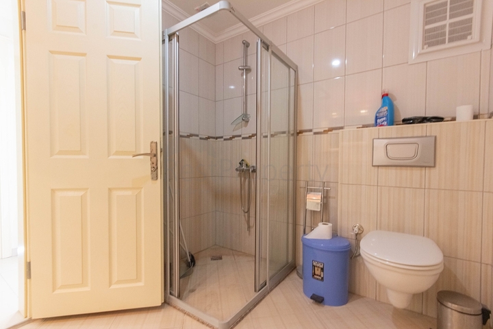 شقة اطلالة بحر في الانيا - تراس واسع - تصميم 1+2 - في محمودلار / الانيا 