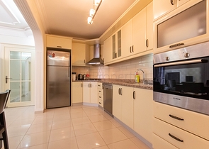 شقة اطلالة بحر في الانيا - تراس واسع - تصميم 1+2 - في محمودلار / الانيا 