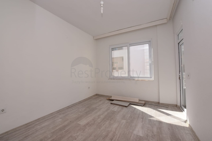 شقة للبيع قريبة من شاطئ كليوباترا - تصميم 2 غرفة وصالة 