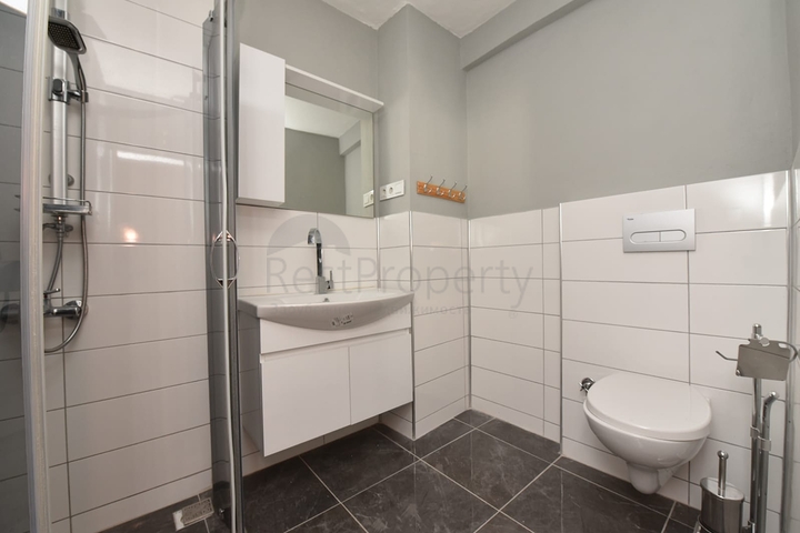 شقة للبيع قريبة من شاطئ كليوباترا - تصميم 2 غرفة وصالة 