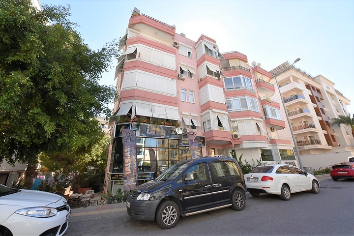 شقة للبيع قريبة من شاطئ كليوباترا - تصميم 2 غرفة وصالة 