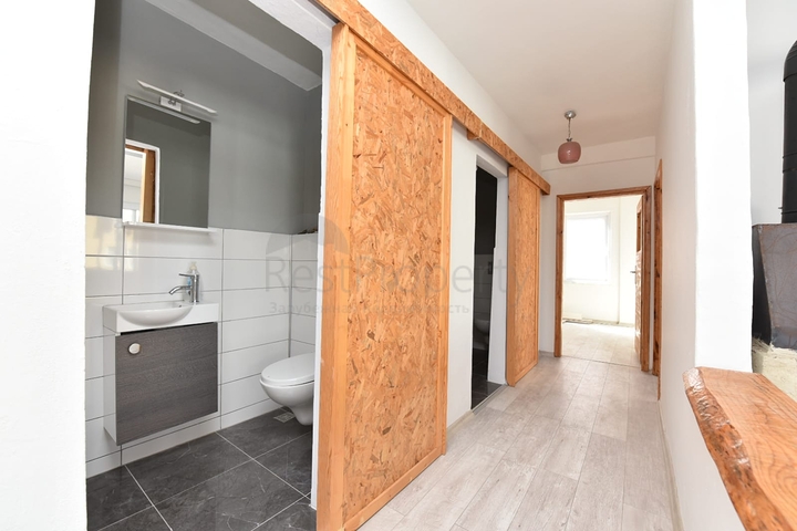 شقة للبيع قريبة من شاطئ كليوباترا - تصميم 2 غرفة وصالة 