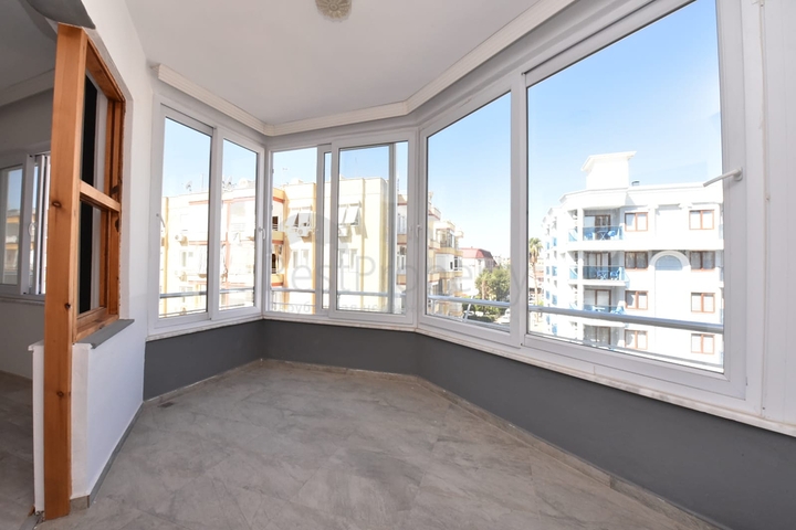 شقة للبيع قريبة من شاطئ كليوباترا - تصميم 2 غرفة وصالة 