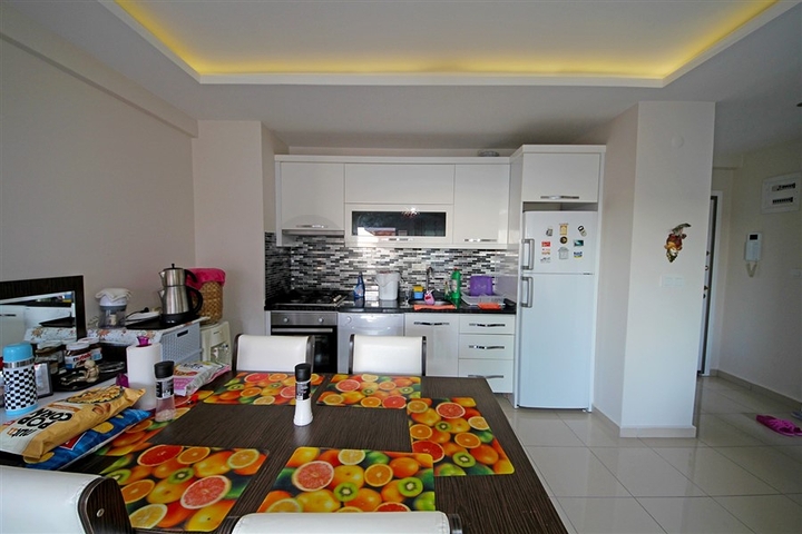 شقة اطلالة بحر في محمودلار - غرفة وصالة ضمن مجمع حديث -محمودلار / الانيا 