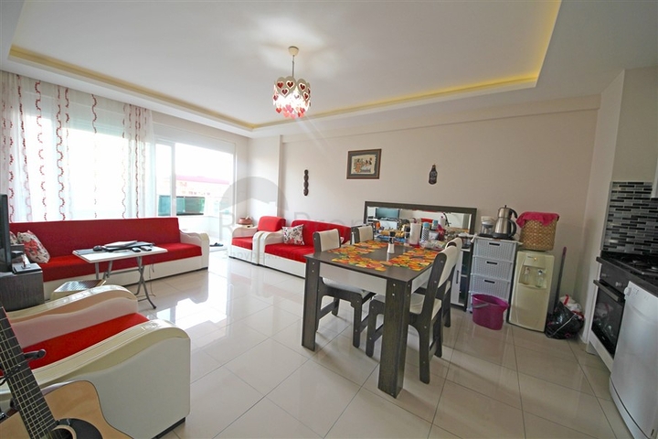 شقة اطلالة بحر في محمودلار - غرفة وصالة ضمن مجمع حديث -محمودلار / الانيا 