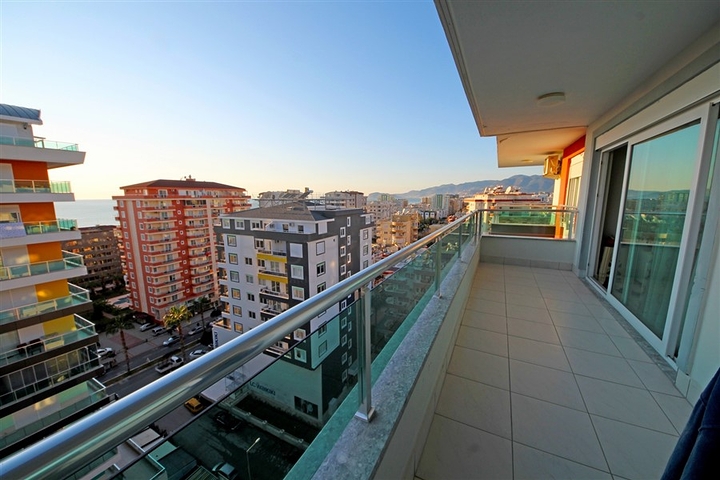 شقة اطلالة بحر في محمودلار - غرفة وصالة ضمن مجمع حديث -محمودلار / الانيا 