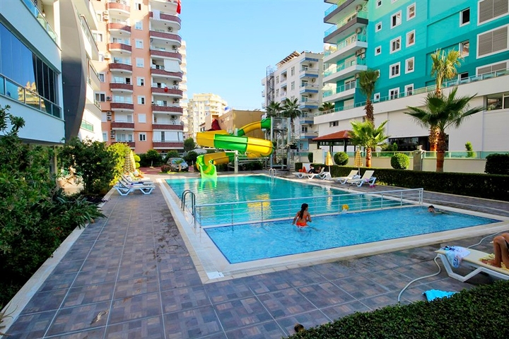 شقة اطلالة بحر في محمودلار - غرفة وصالة ضمن مجمع حديث -محمودلار / الانيا 