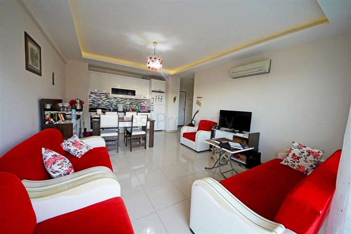 شقة اطلالة بحر في محمودلار - غرفة وصالة ضمن مجمع حديث -محمودلار / الانيا 