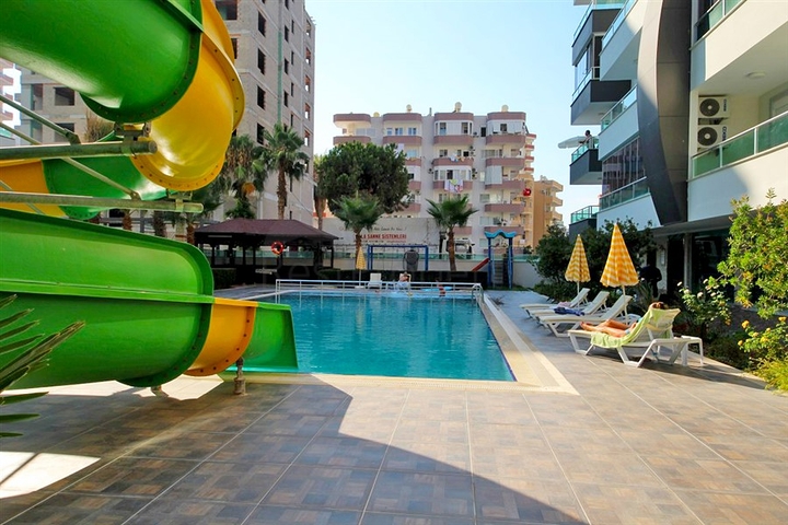 شقة اطلالة بحر في محمودلار - غرفة وصالة ضمن مجمع حديث -محمودلار / الانيا 