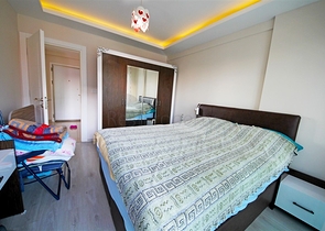 شقة اطلالة بحر في محمودلار - غرفة وصالة ضمن مجمع حديث -محمودلار / الانيا 