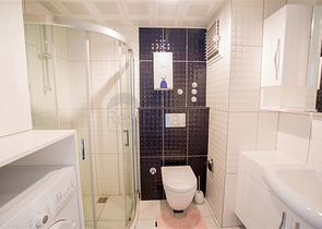 شقة اطلالة بحر في محمودلار - غرفة وصالة ضمن مجمع حديث -محمودلار / الانيا 