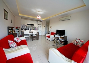 شقة اطلالة بحر في محمودلار - غرفة وصالة ضمن مجمع حديث -محمودلار / الانيا 