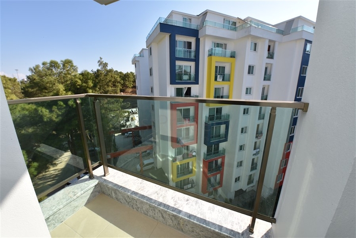 اطلالة على الفابة -شقة غرفة وصالة مفروشة -ضمن مجمع حديث في افسلار / الانيا 