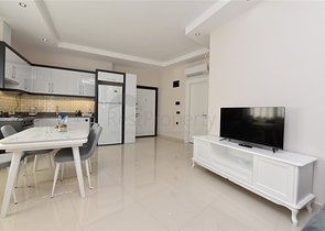 اطلالة على الفابة -شقة غرفة وصالة مفروشة -ضمن مجمع حديث في افسلار / الانيا 