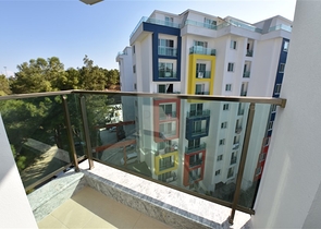 اطلالة على الفابة -شقة غرفة وصالة مفروشة -ضمن مجمع حديث في افسلار / الانيا 