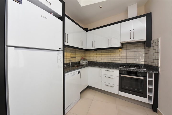 ضمن منطقة هادئة - شقة غرفة وصالة مفروشة - مجمع حديث - افسلار / الانيا 