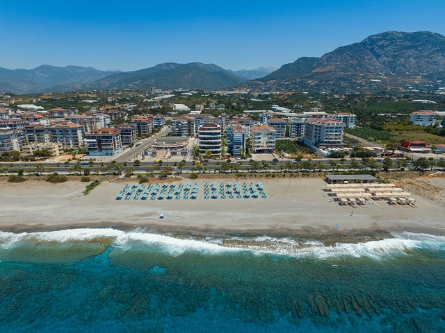 شقق اطلالة بحر مباشرة في الانيا - مجمع قيد الانشاء - في كاستل / الانيا 