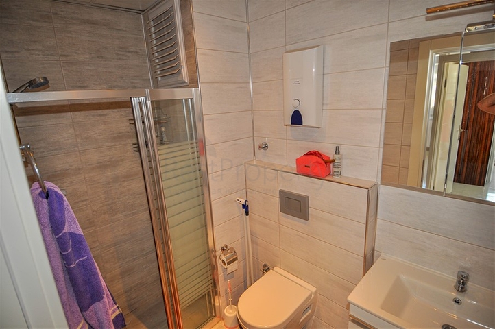 شقة اطلالة بحر في محمودلار - غرفة وصالة مفروشة - في مدينة الانيا 