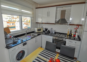 شقة اطلالة بحر في محمودلار - غرفة وصالة مفروشة - في مدينة الانيا 