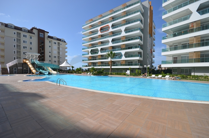 مجمع عصري بخيارات متعددة في ألانيا 