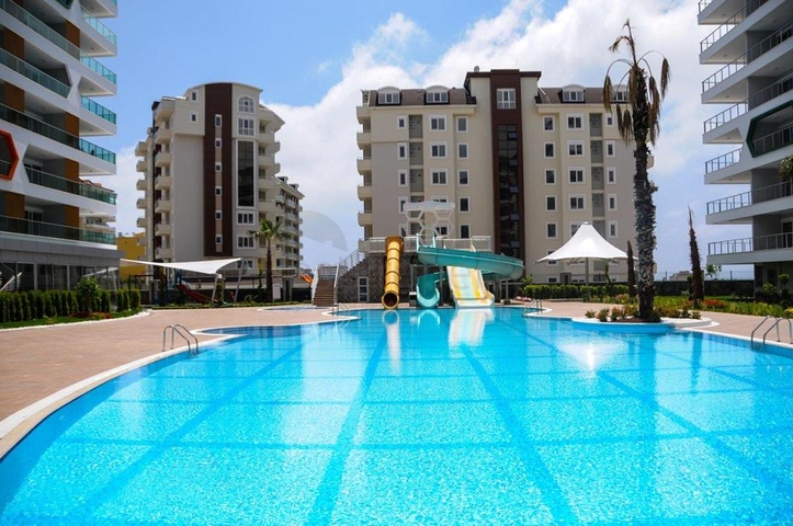 مجمع عصري بخيارات متعددة في ألانيا 