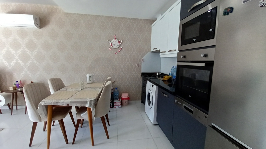 شقق فاخرة للبيع في الانيا - غرفة وصالة مفروشة -ضمن مجمع 5 نجوم -في كارجيجاك / الانيا 