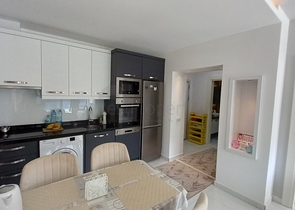 شقق فاخرة للبيع في الانيا - غرفة وصالة مفروشة -ضمن مجمع 5 نجوم -في كارجيجاك / الانيا 