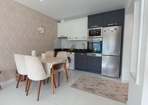 شقق فاخرة للبيع في الانيا - غرفة وصالة مفروشة -ضمن مجمع 5 نجوم -في كارجيجاك / الانيا 