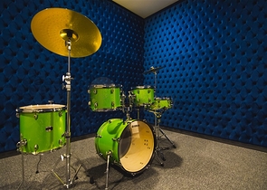 شقق فاخرة للبيع في الانيا - غرفة وصالة مفروشة -ضمن مجمع 5 نجوم -في كارجيجاك / الانيا 