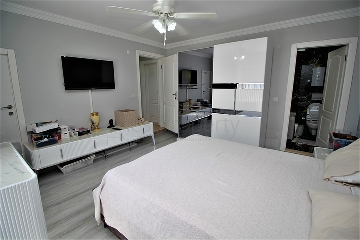 فلل للبيع في الانيا - فيلا مستقلة مع مسبح خاص -بسعر مناسب -في كارجيجاك / الانيا 