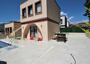 فلل للبيع في الانيا - فيلا مستقلة مع مسبح خاص -بسعر مناسب -في كارجيجاك / الانيا 