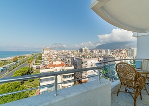 شقق على البحر في الانيا - غرفتين وصالة -مفروشة - ضمن مجمع على البحر مباشرة -في محمودلار / الانيا 