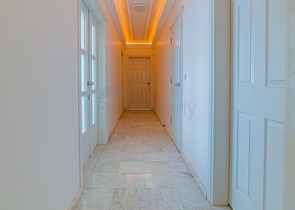 شقق على البحر في الانيا - غرفتين وصالة -مفروشة - ضمن مجمع على البحر مباشرة -في محمودلار / الانيا 