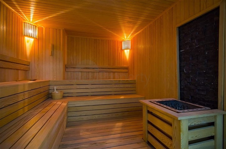 شقة فاخرة قريبة من البحر -تصميم 2 غرفة وصالة -في محمودلار / الانيا 