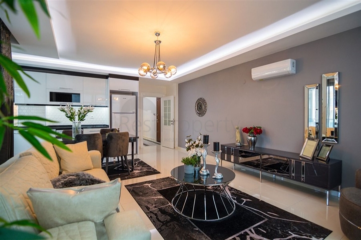 شقة فاخرة قريبة من البحر -تصميم 2 غرفة وصالة -في محمودلار / الانيا 