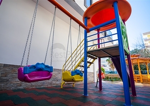 شقة فاخرة قريبة من البحر -تصميم 2 غرفة وصالة -في محمودلار / الانيا 