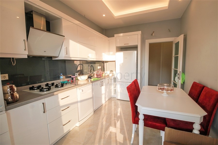 شقق للبيع في محمودلار - غرفتين وصالة - مطبخ منفصل -مجمع فاخر -في محمودلار / الانيا 