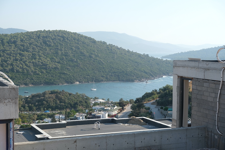 مجمع فيلا صديق للبيئة مع إطلالات على البحر والغابات!