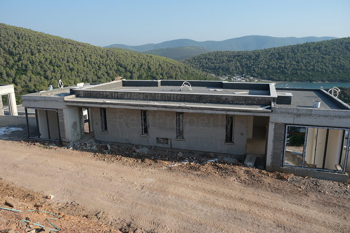 مجمع فيلا صديق للبيئة مع إطلالات على البحر والغابات!