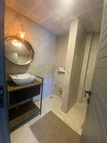 مجمع فيلا صديق للبيئة مع إطلالات على البحر والغابات!