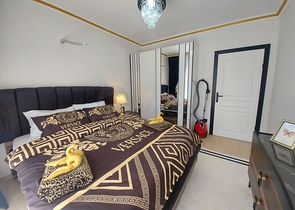 شقة على شارع بارباروس في محمودلار- تصميم 2 غرفة وصالة مع الاثاث -في محمودلار / الانيا 