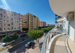 شقة على شارع بارباروس في محمودلار- تصميم 2 غرفة وصالة مع الاثاث -في محمودلار / الانيا 