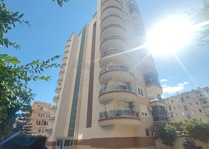 شقة على شارع بارباروس في محمودلار- تصميم 2 غرفة وصالة مع الاثاث -في محمودلار / الانيا 