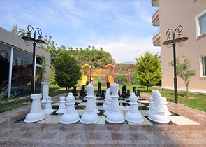 شقق اطلالة بحر في محمودلار- غرفتين وصالة -مفروشة -ضمن مجمع سكني -في محمودلار / الانيا 