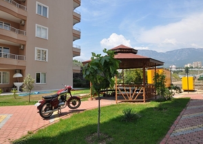 شقق اطلالة بحر في محمودلار- غرفتين وصالة -مفروشة -ضمن مجمع سكني -في محمودلار / الانيا 