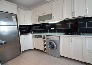 شقق اطلالة بحر في محمودلار- غرفتين وصالة -مفروشة -ضمن مجمع سكني -في محمودلار / الانيا 