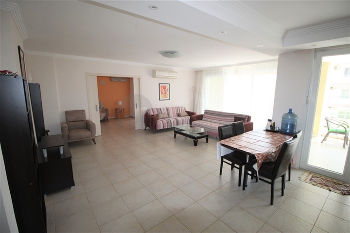 شقق واسعة في الانيا -تصميم 2 غرفة وصالة -قريبة من البحر والخدمات -في محمودلار / الانيا 