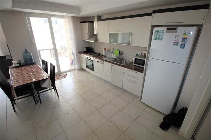 شقق واسعة في الانيا -تصميم 2 غرفة وصالة -قريبة من البحر والخدمات -في محمودلار / الانيا 