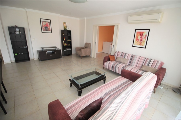 شقق واسعة في الانيا -تصميم 2 غرفة وصالة -قريبة من البحر والخدمات -في محمودلار / الانيا 